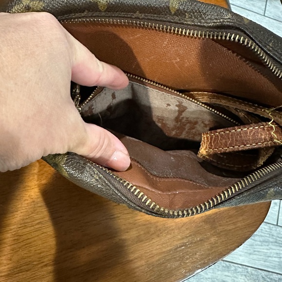 Authentic Vintage Louis Vuitton crossbody bag - Picture 3 of 5